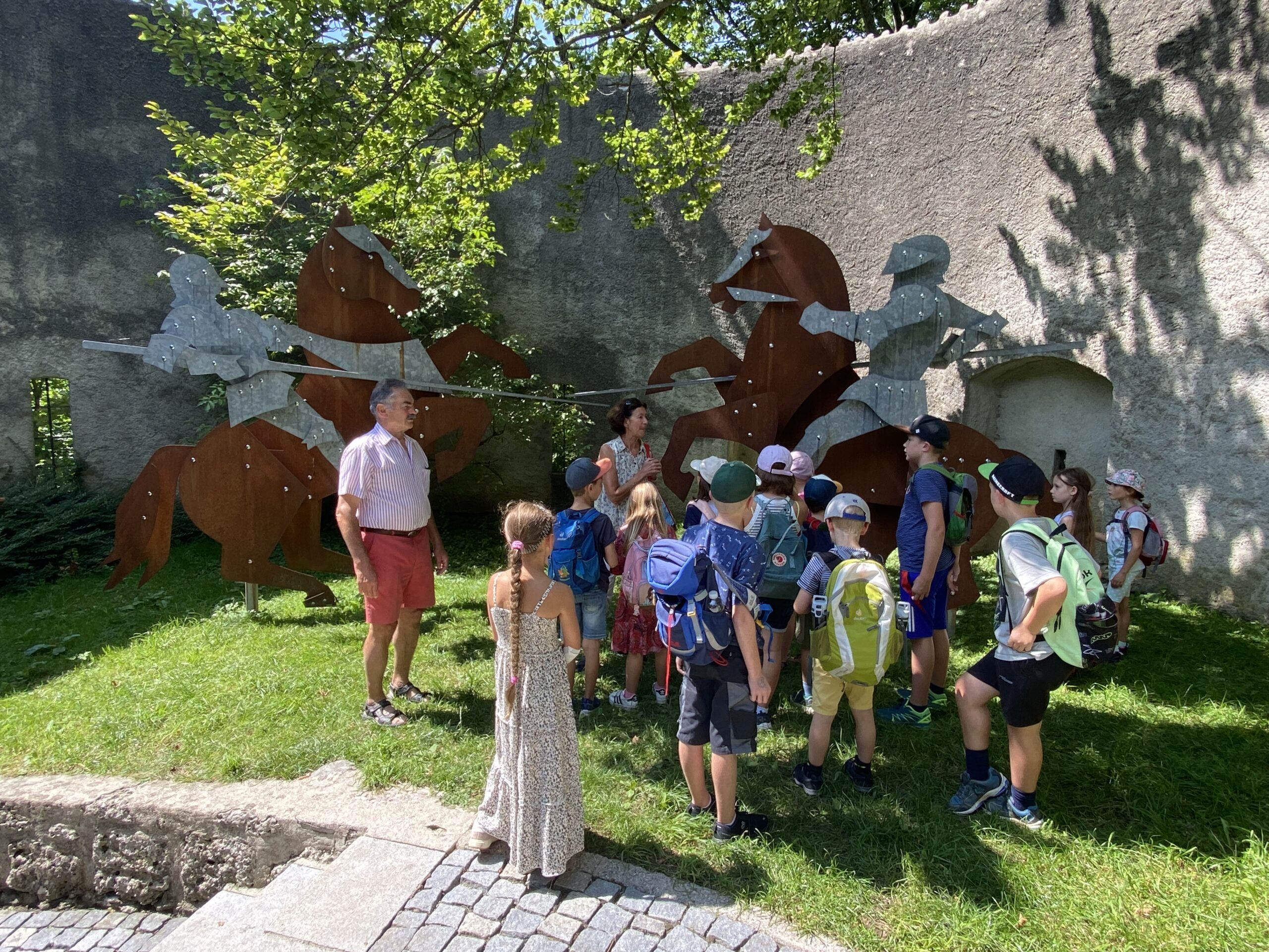 Ferienprogramm 2025 - Reiter Ferienprogramm der KSK Surberg: Ein unvergesslicher Tag auf der Burg Hohen Aschau